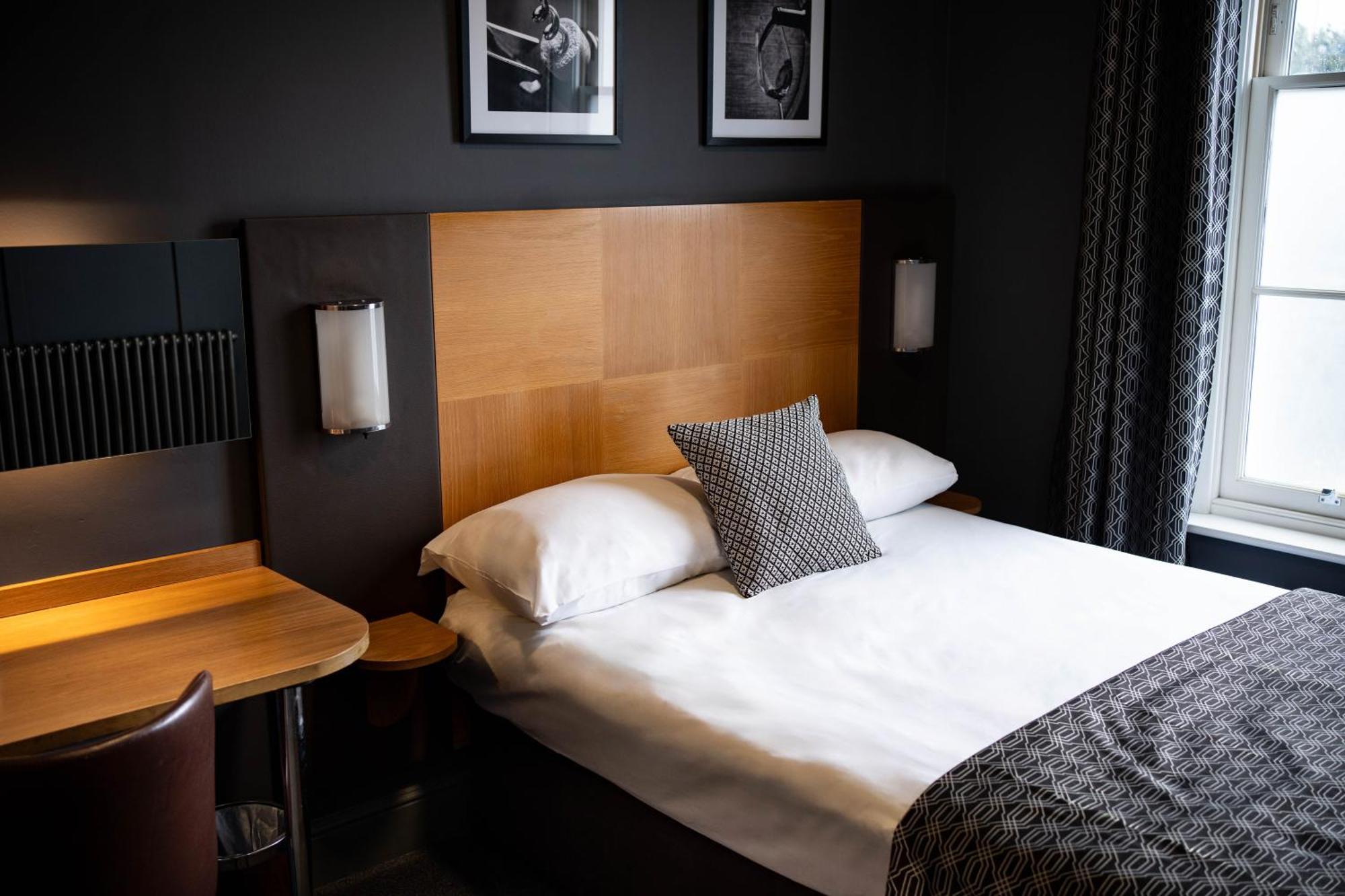 The Corner House Hotel Taunton Ngoại thất bức ảnh